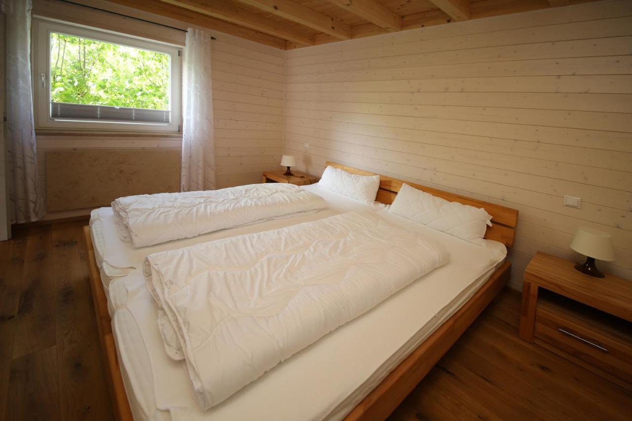 Ferienhaeuser Campingplatz Kinding Exterior photo